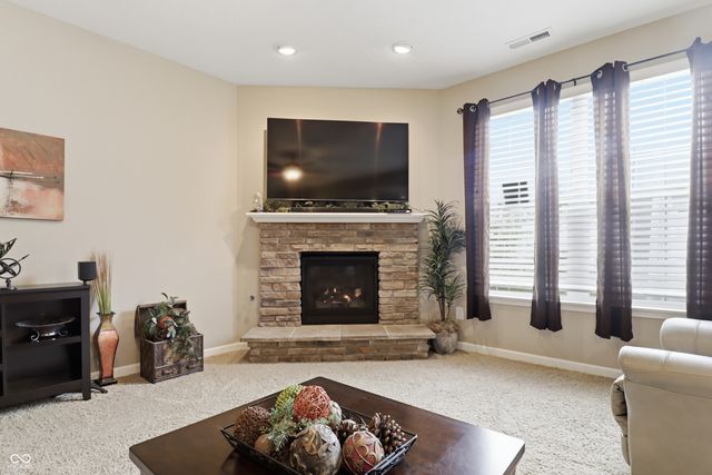 9658 Prairie Smoke Drive, Noblesville, IN 46060