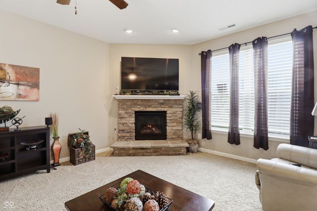 9658 Prairie Smoke Drive, Noblesville, IN 46060