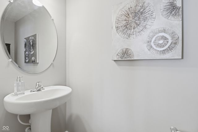 9658 Prairie Smoke Drive, Noblesville, IN 46060