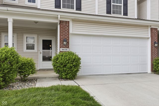 9658 Prairie Smoke Drive, Noblesville, IN 46060