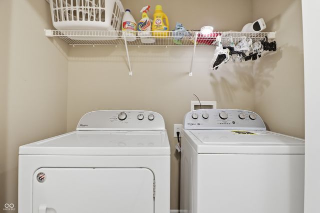 9658 Prairie Smoke Drive, Noblesville, IN 46060