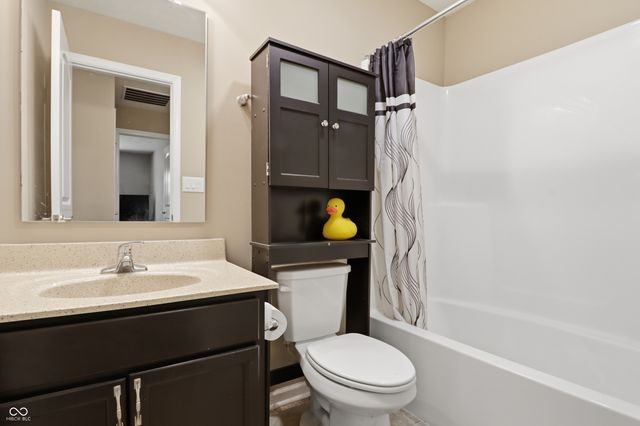 9658 Prairie Smoke Drive, Noblesville, IN 46060