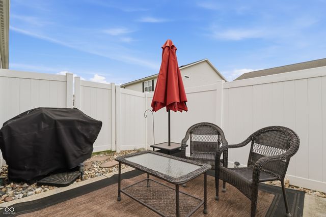 9658 Prairie Smoke Drive, Noblesville, IN 46060