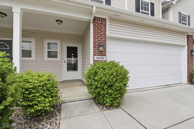 9658 Prairie Smoke Drive, Noblesville, IN 46060