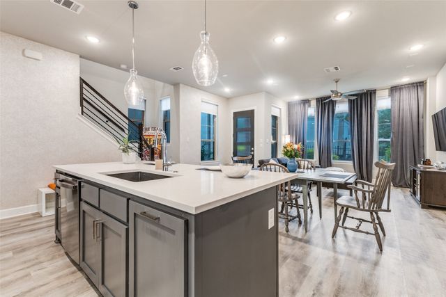 7129 Laurel Ridge, Dallas, TX 75231