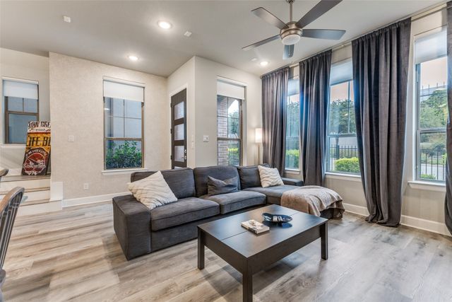7129 Laurel Ridge, Dallas, TX 75231