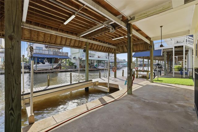414 Westerly, Tiki Island, TX 77554