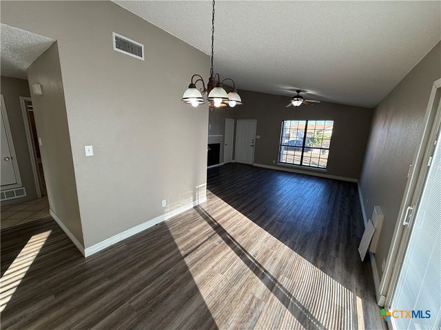 2401 Lago Trail, Killeen, TX 76543