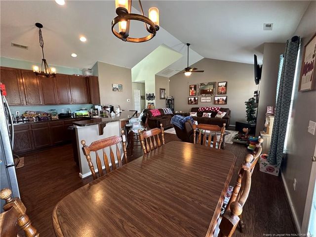 2784 Sivertsen Road, Autryville, NC 28318