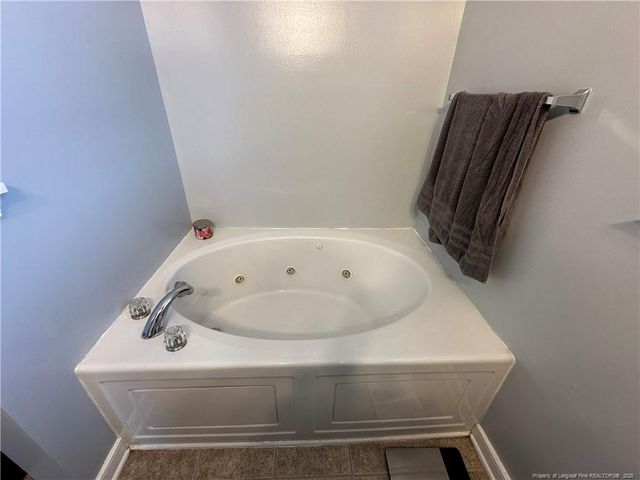 2784 Sivertsen Road, Autryville, NC 28318