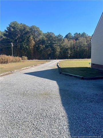 2784 Sivertsen Road, Autryville, NC 28318