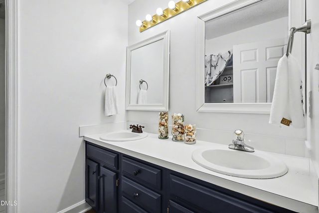 2828 Cornerstone Ridge Drive, Apex, NC 27539