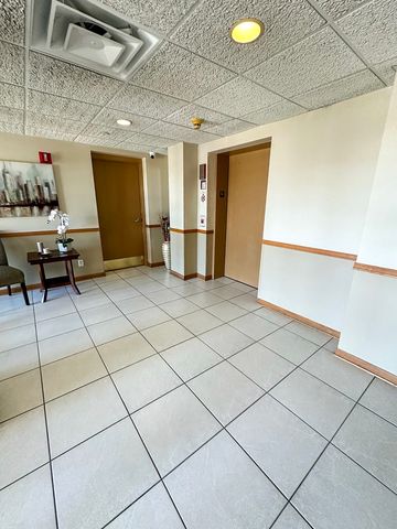4700 N Harlem Avenue 306, Harwood Heights, IL 60706