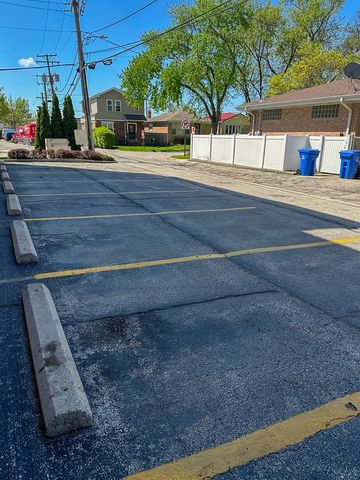 4700 N Harlem Avenue 306, Harwood Heights, IL 60706