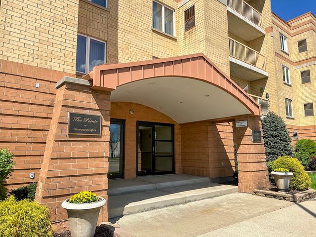 4700 N Harlem Avenue 306, Harwood Heights, IL 60706