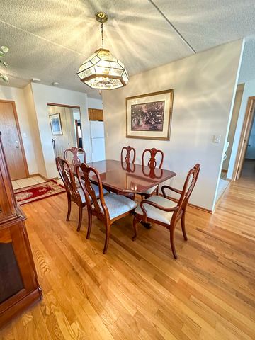 4700 N Harlem Avenue 306, Harwood Heights, IL 60706