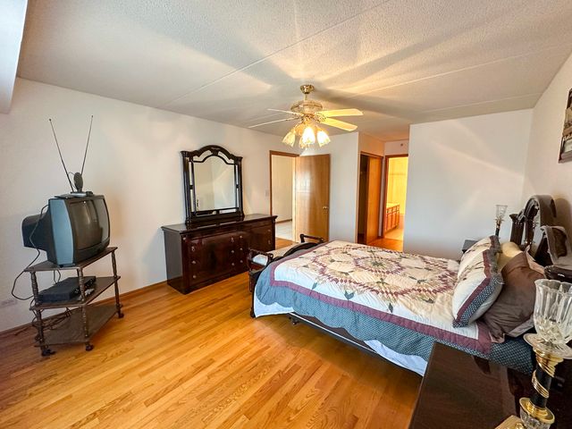 4700 N Harlem Avenue 306, Harwood Heights, IL 60706