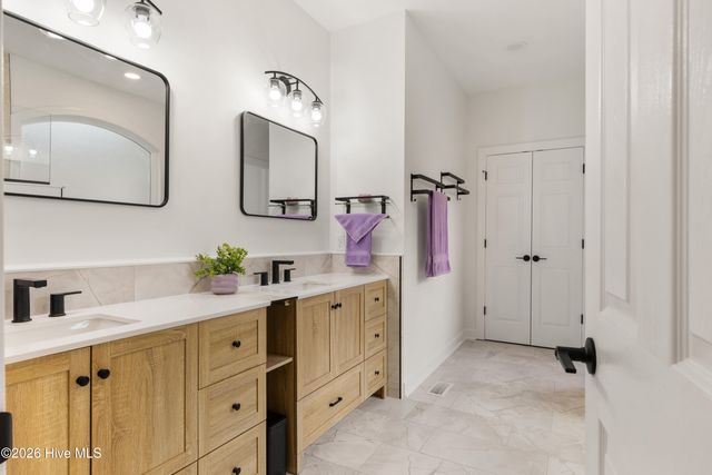 4513 Fieldstone Circle SE, Southport, NC 28461