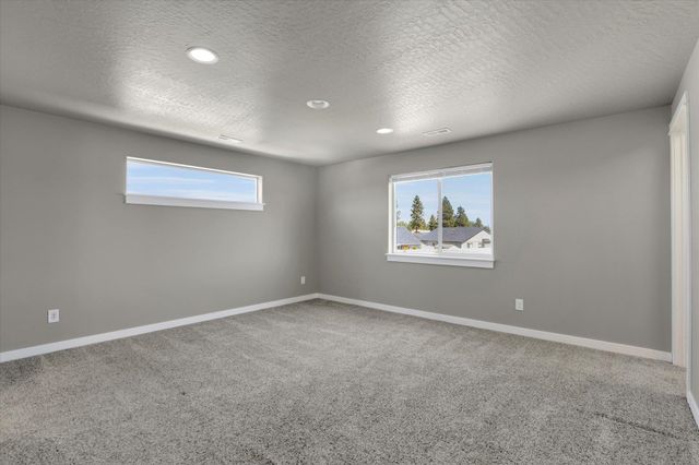 1119 S Soda Rd, Spokane, WA 99224