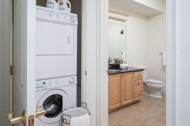 1104 Davenport Ave 1104, Canton, MA 02021