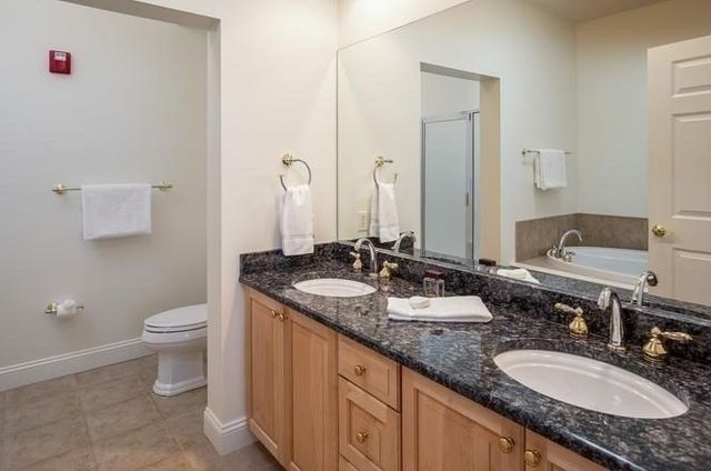 1104 Davenport Ave 1104, Canton, MA 02021