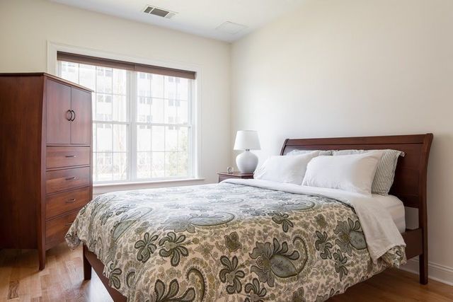 1104 Davenport Ave 1104, Canton, MA 02021