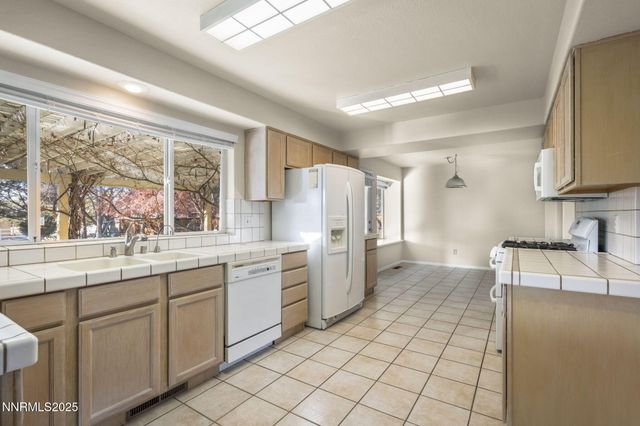 15 Carefree Place, Sparks, NV 89441
