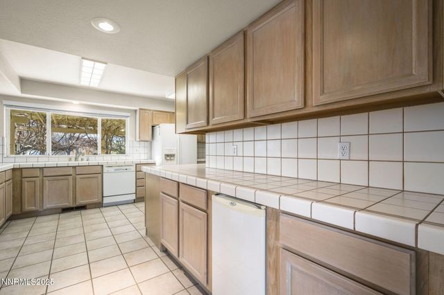 15 Carefree Place, Sparks, NV 89441