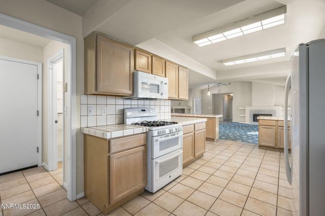 15 Carefree Place, Sparks, NV 89441