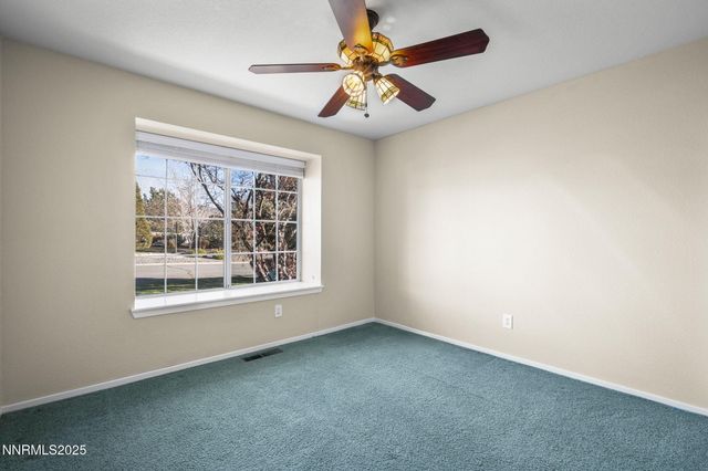 15 Carefree Place, Sparks, NV 89441