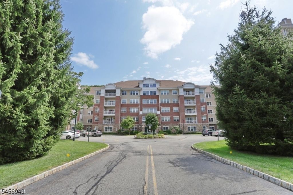 5111 Warrens Way 11, Wanaque Boro, NJ 07465 — photo 2