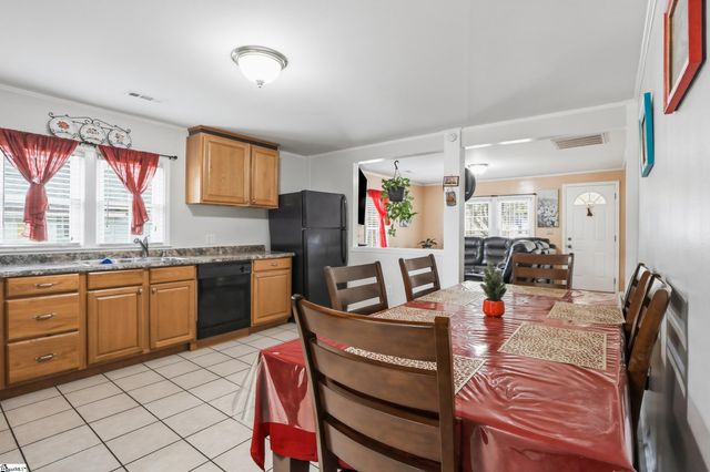 211 Buncombe Street, Greer, SC 29650