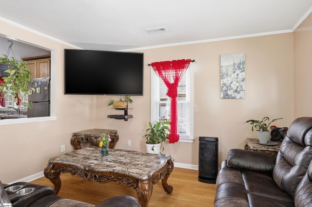 211 Buncombe Street, Greer, SC 29650