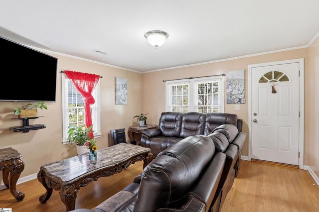 211 Buncombe Street, Greer, SC 29650