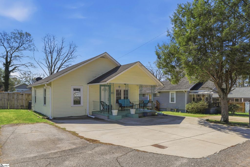 211 Buncombe Street, Greer, SC 29650