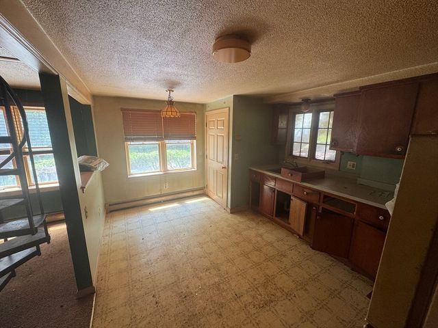 75 Donna Dr, Plymouth, MA 02360