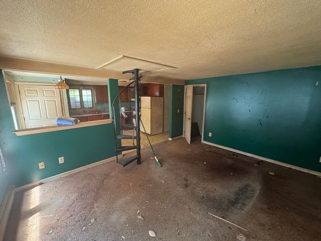 75 Donna Dr, Plymouth, MA 02360