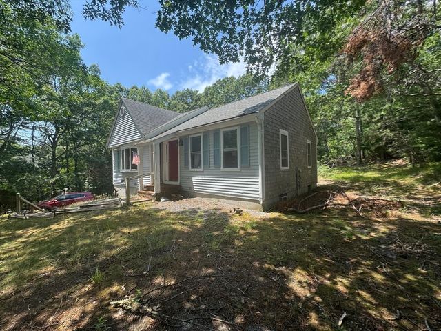75 Donna Dr, Plymouth, MA 02360