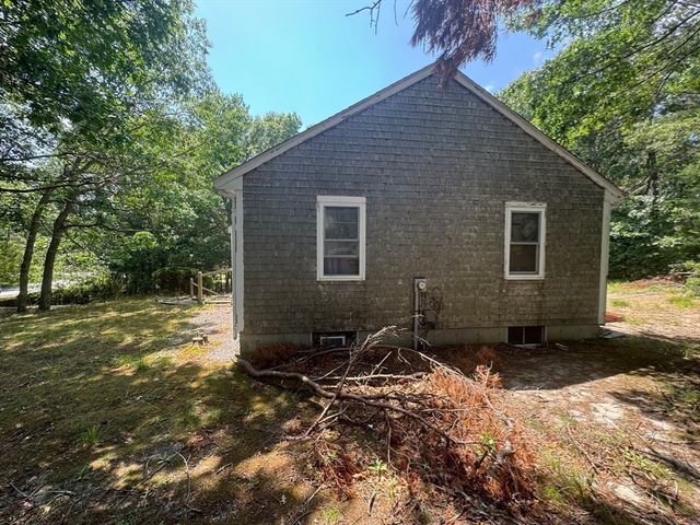 75 Donna Dr, Plymouth, MA 02360