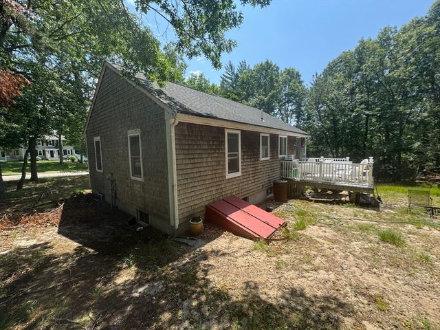 75 Donna Dr, Plymouth, MA 02360