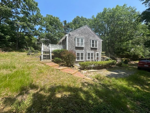 75 Donna Dr, Plymouth, MA 02360