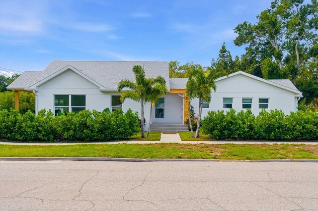 4847 DR MARTIN LUTHER KING JR STREET N, St Petersburg, FL 33703
