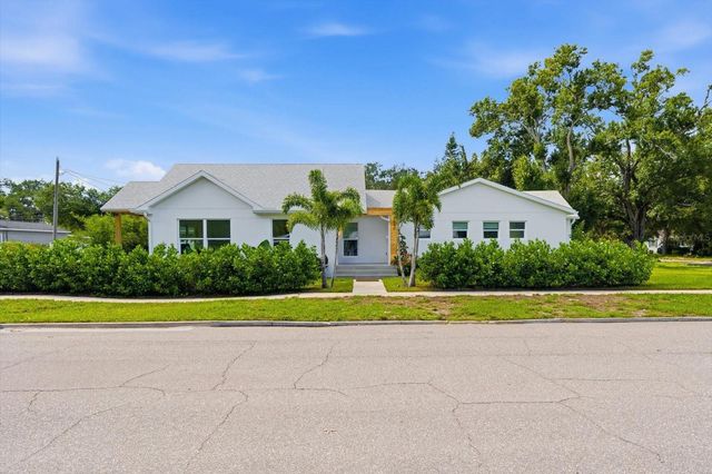 4847 DR MARTIN LUTHER KING JR STREET N, St Petersburg, FL 33703