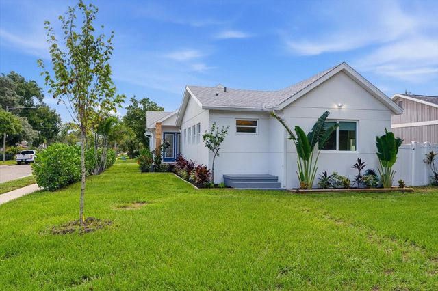 4847 DR MARTIN LUTHER KING JR STREET N, St Petersburg, FL 33703