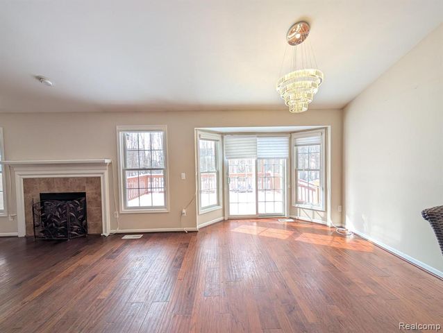 4090 Grand Oaks Trail, Burton, MI 48519