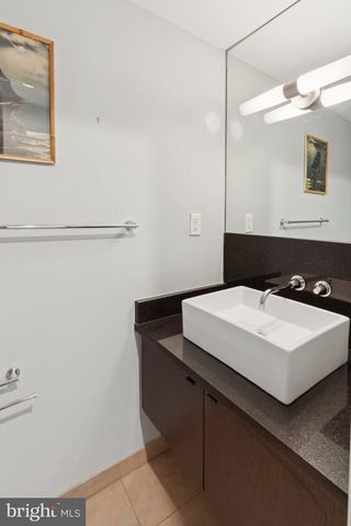 2414 PINE ST, Philadelphia, PA 19103