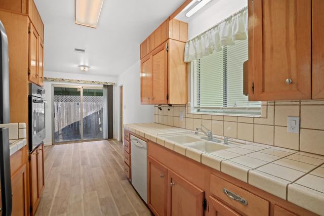 2133 Fullerton Ave, Stockton, CA 95204