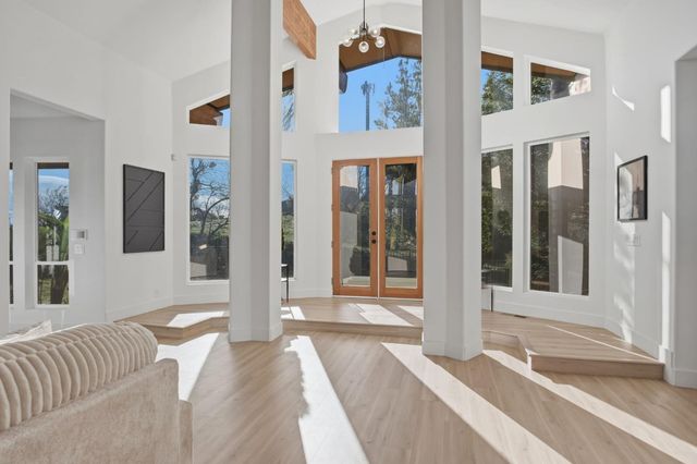 9313 N Hills Ct, Oakdale, CA 95361