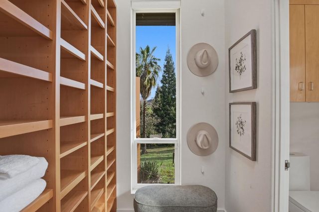 9313 N Hills Ct, Oakdale, CA 95361