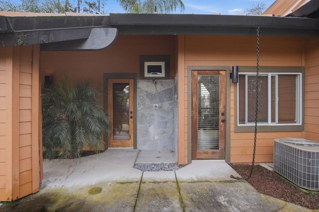 9313 N Hills Ct, Oakdale, CA 95361